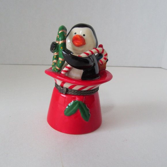 Vintage Christmas Penguin Sitting in Red Hat Trinket Box - Picture 9 of 9